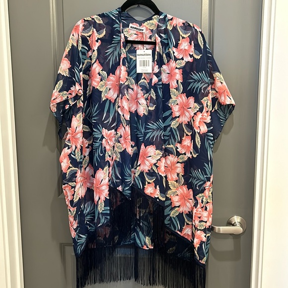 sunsations Other - Kimono NWT
